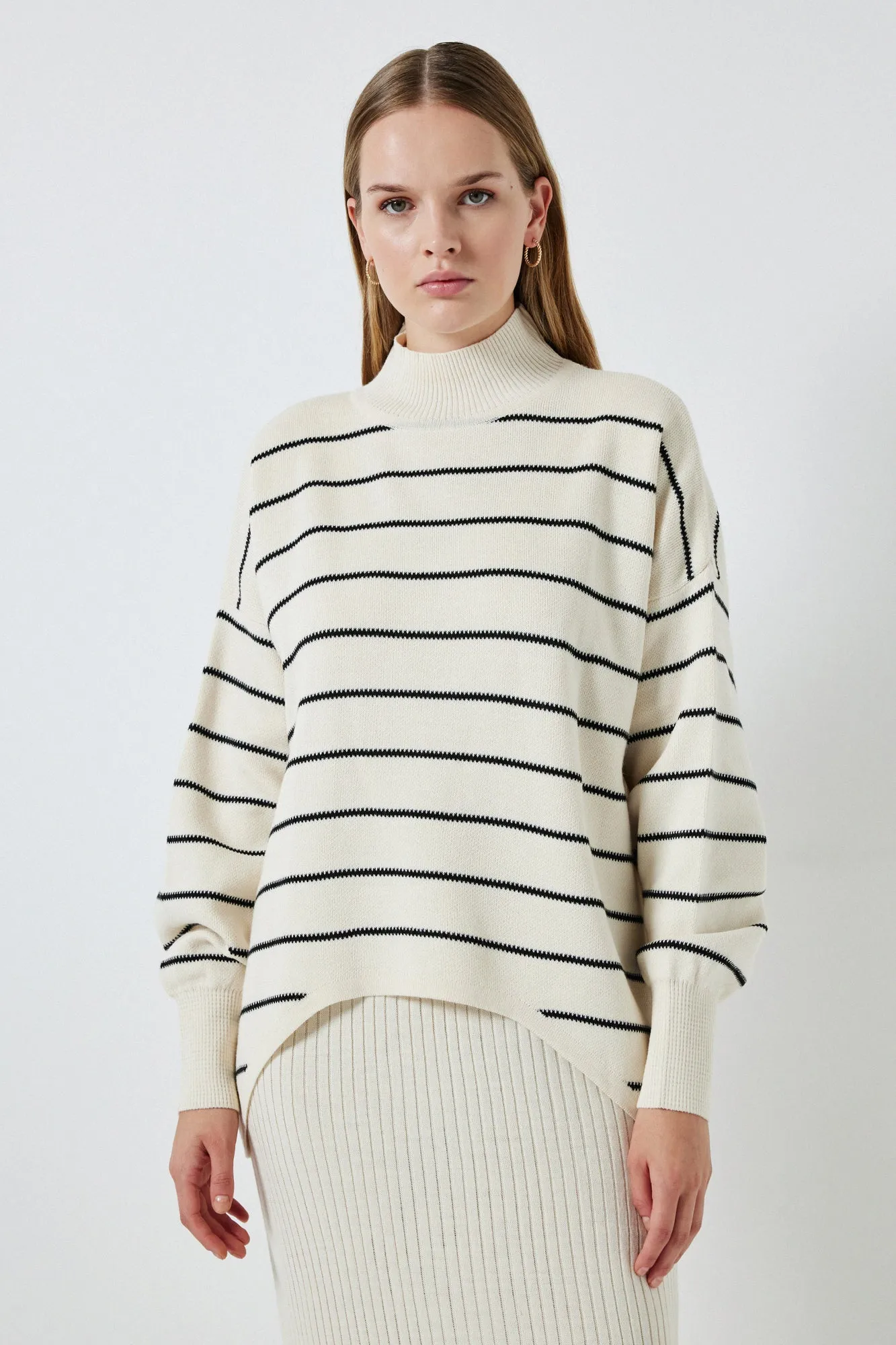 KNITWEAR SWEATER GIRET SUIT