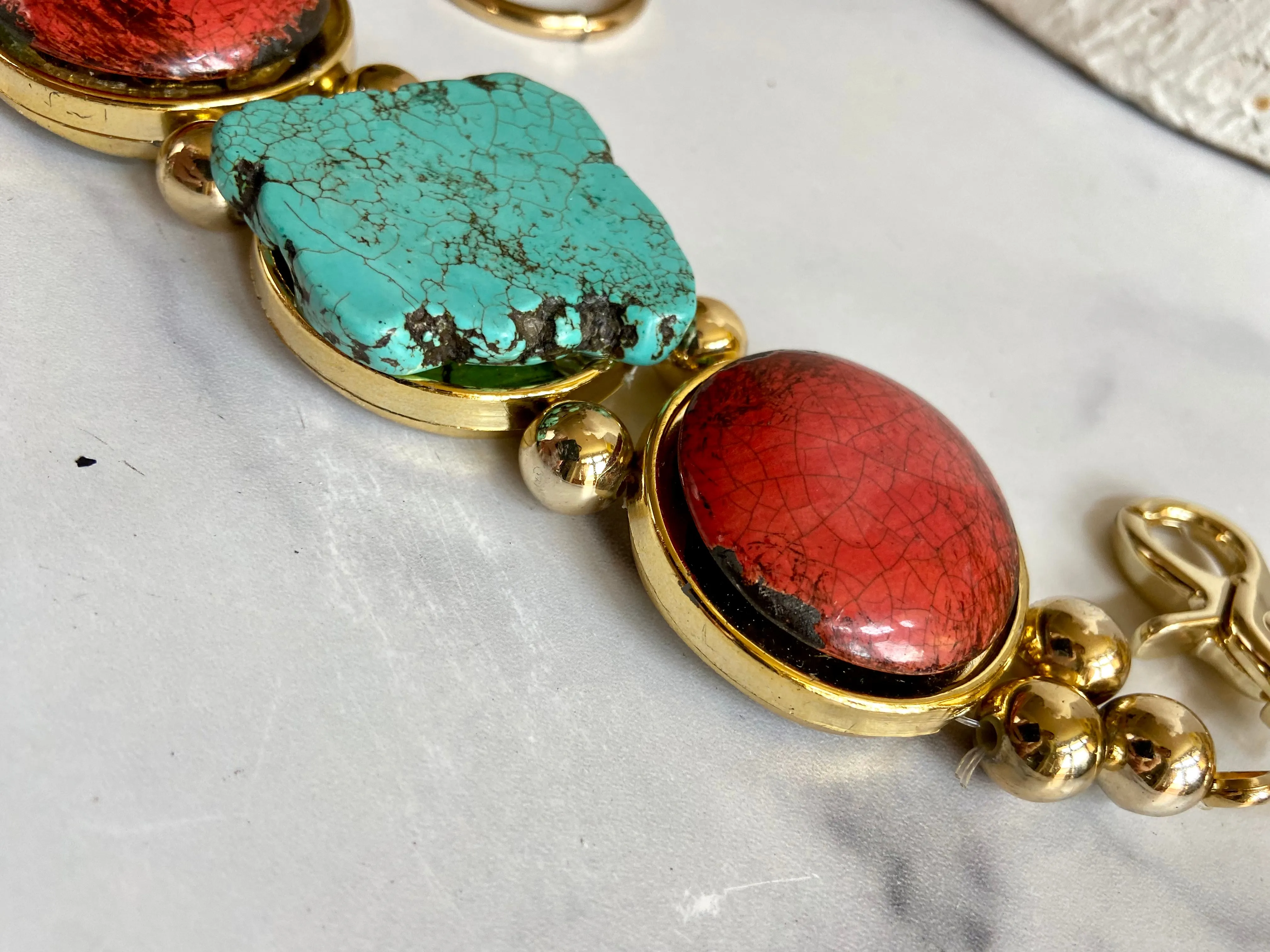 Stone chain belt