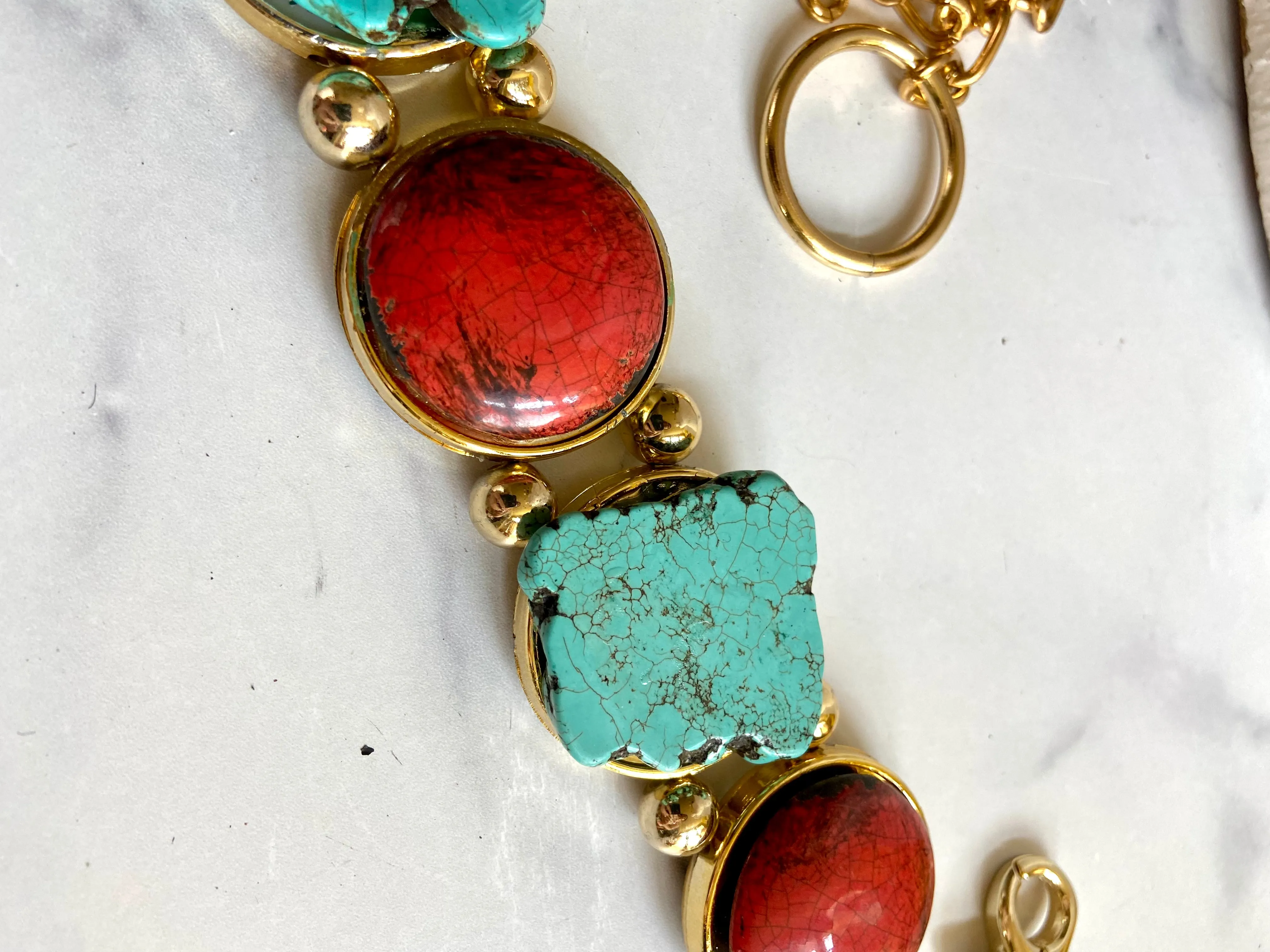 Stone chain belt