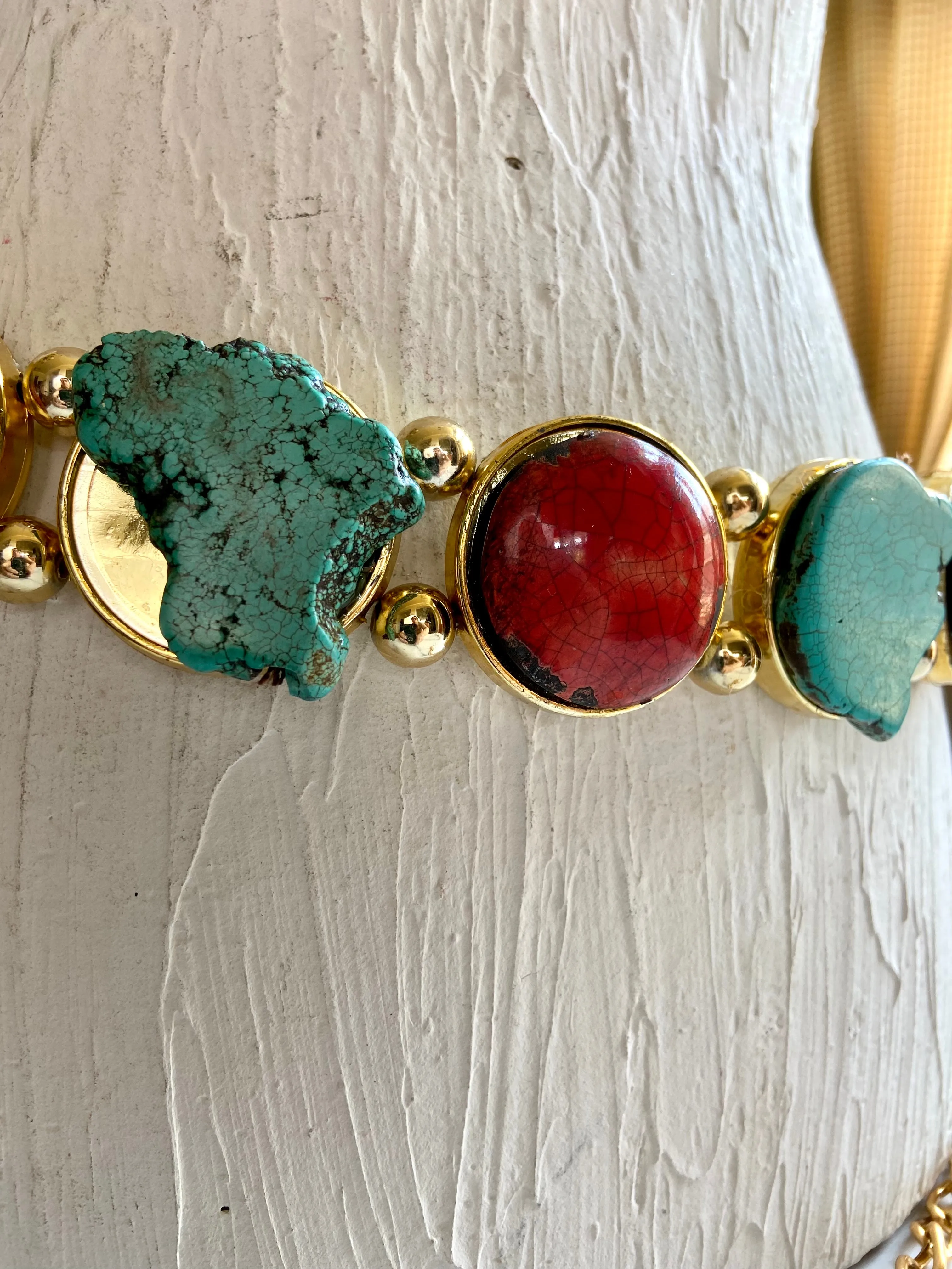 Stone chain belt