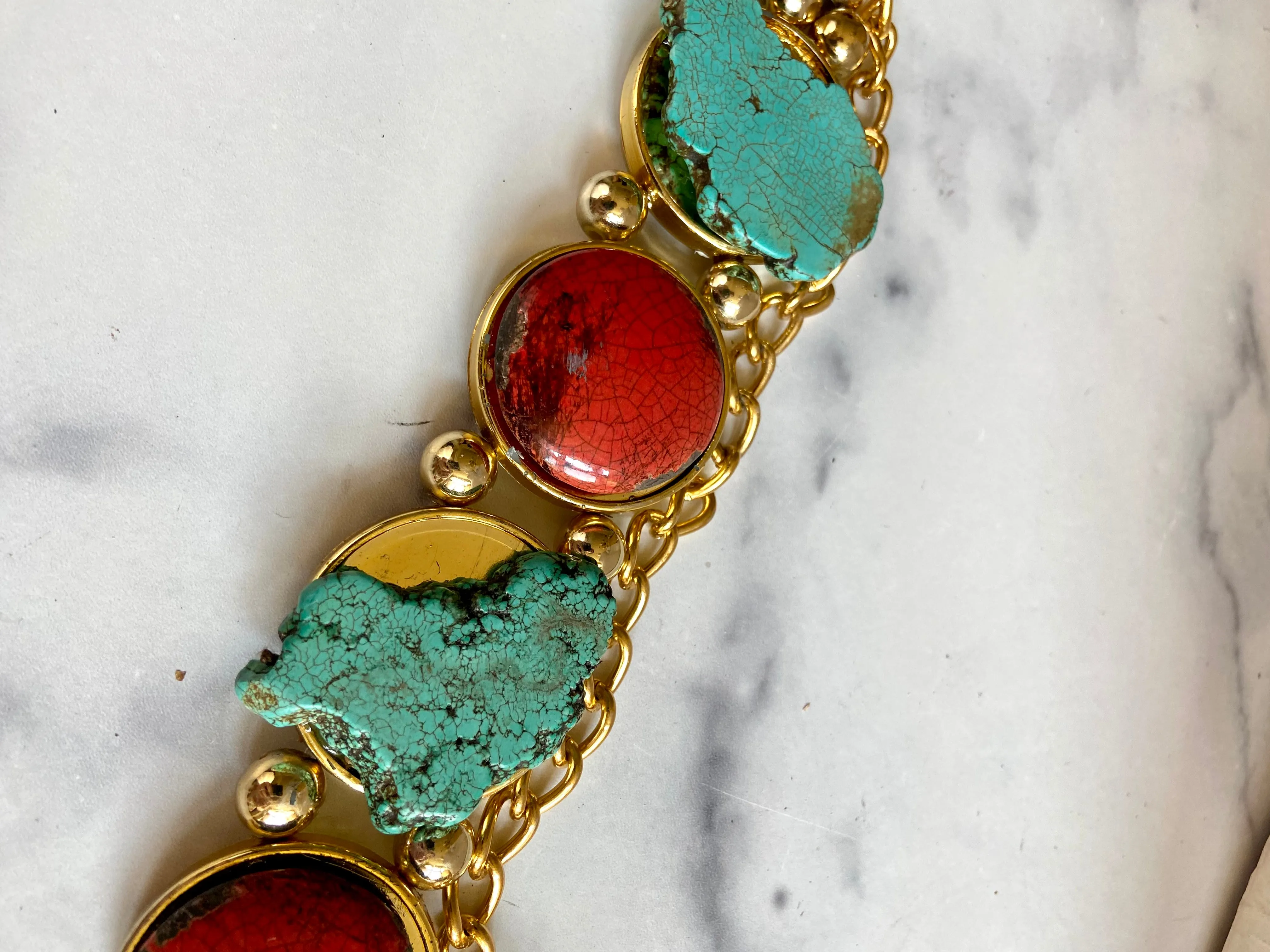 Stone chain belt