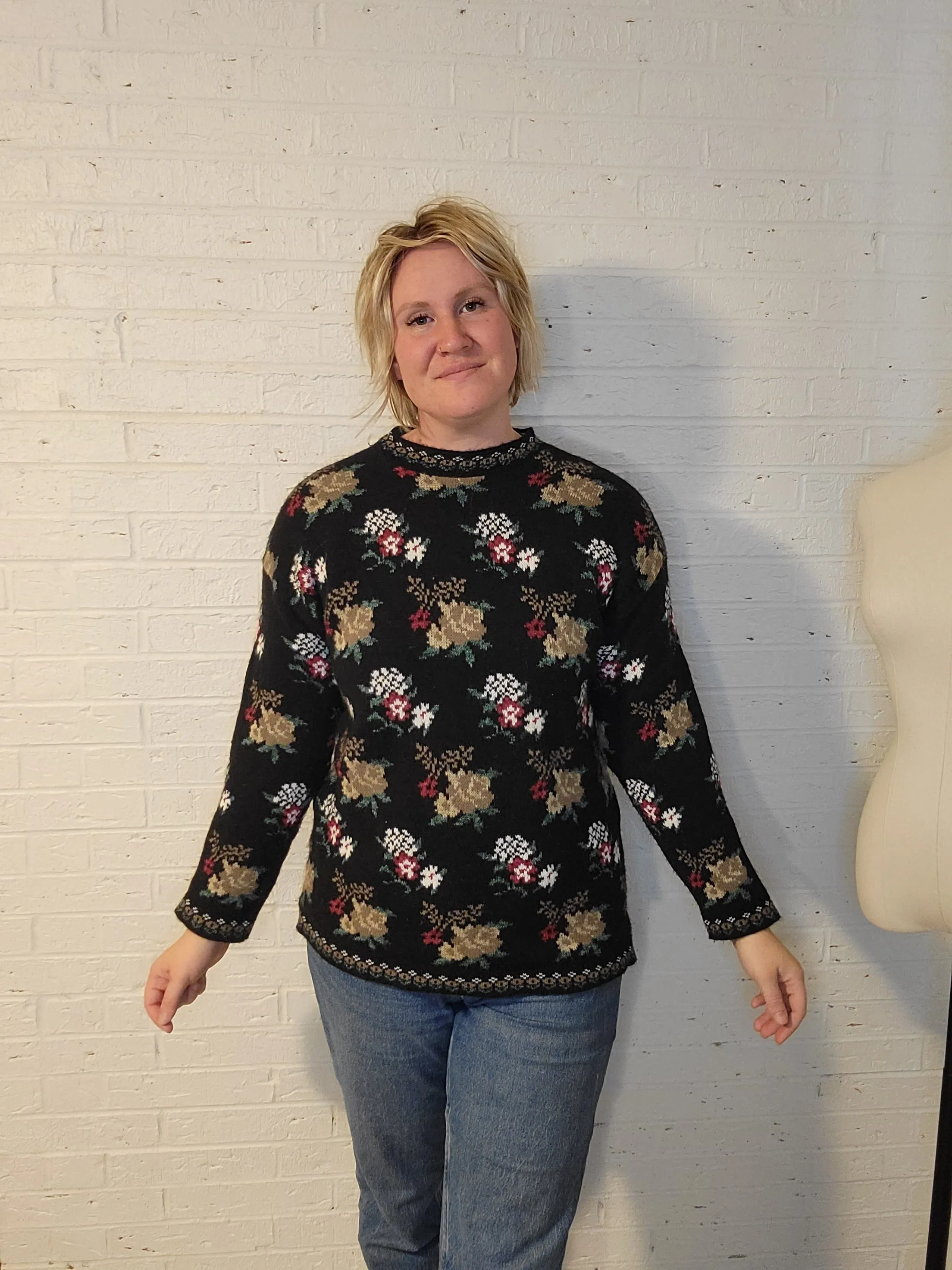 up to M - Black floral sweater